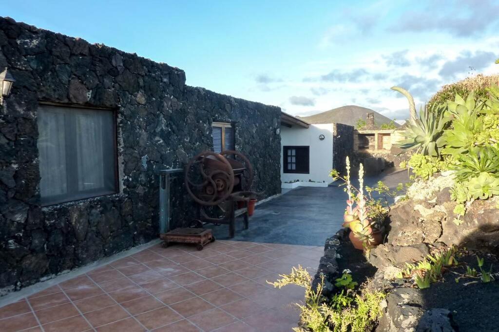 Los Frailes Eco Finca B Tinajo Exterior photo